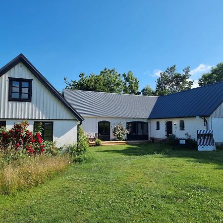 4B Österlen Bed&Breakfast Tomelilla Dış mekan fotoğraf